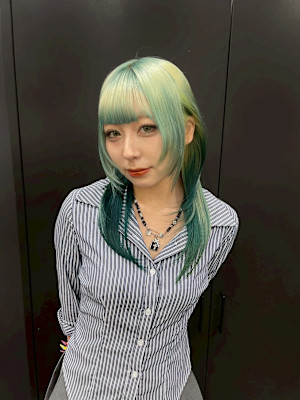 ルーツカラー　ケアブリーチ　ブリーチカラー　原宿/表参道