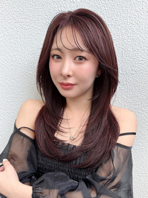 2wayバングで小顔に見えるフェイスレイヤーで作るくびれヘア