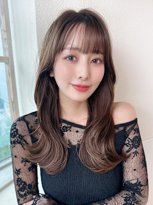 2wayバングで小顔に見えるフェイスレイヤーで作るくびれヘア