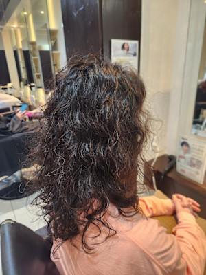 ミディアムパーマ　ナチュラルスパイラル