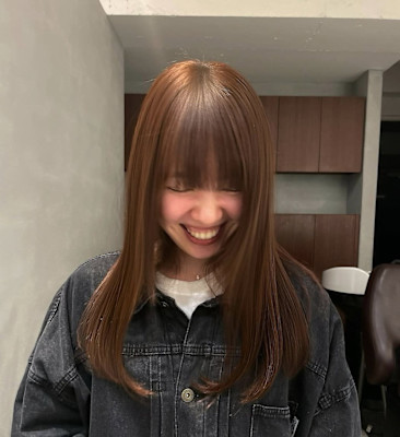 パツっとバング艶髪ストレート縮毛矯正
