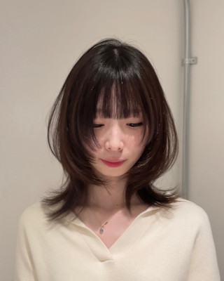 ミディアムレイヤー顔周りレイヤーカット