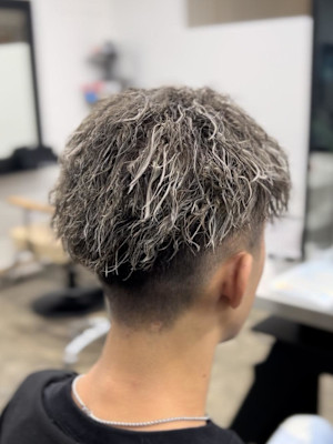 メンズハイライト×ツイストパーマ