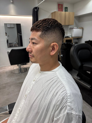 バーバーショートクロップアイロンパーマスキンフェード/渋谷