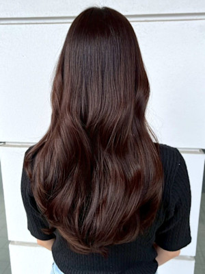 ナチュラルブラウン 暗髪カラー ロングヘア ダメージレス