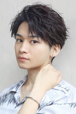 爽やかツーブロックかきあげショート