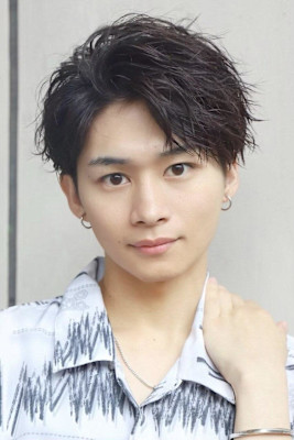 爽やかツーブロックかきあげショート