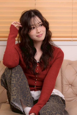 大人波巻きパーマヘア