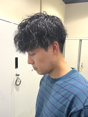【平山明樹】大人メンズ縦落ちスパイラルパーマ
