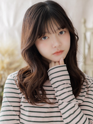 大人かわいい韓国風巻きガーリーロング　チャコールグレー