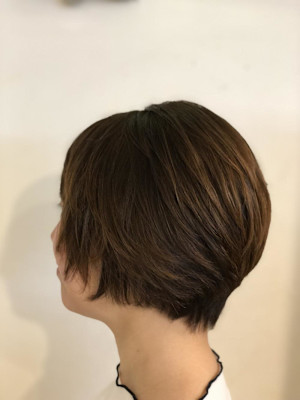 ショートボブ