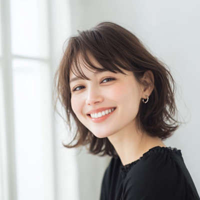 柔らかい印象を引き出す大人ふんわりセミロング。