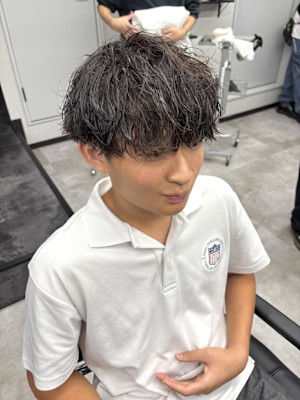 王道人気！波巻きパーマで作る柔らか無造作スタイル