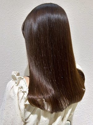 マロンベージュ 髪質改善 ダメージレスカラー ツヤ髪 20代