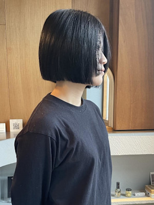 まとまりとツヤのあるタッセルボブ