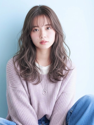 イルミナサンセットの軽やかロングパーマ