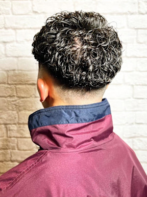 カーリーパーマ