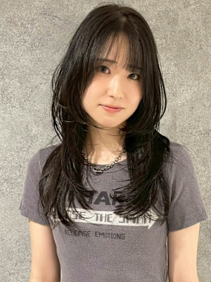 20代 韓国風レイヤー 艶髪 レイヤーカット 顔周りカット