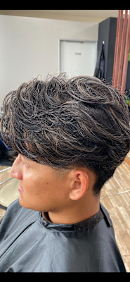 メンズヘアスタイルセンターパート