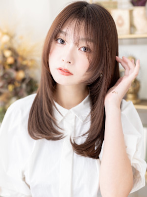 姫カットレイヤー透けバングストレートロング　シャギーカット