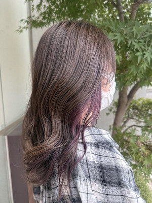 さりげなく可愛い、大人のイヤリングカラー