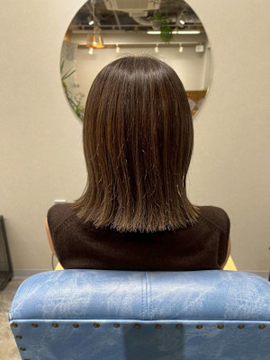 【katachi】担当成毛　切りっぱなしボブ