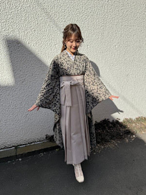 祝卒業☆袴着付け＋ヘアスタイル＋メイク(大学生～大人)