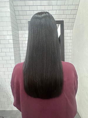 広島 髪質改善ストレート湿気に負けない自然なツヤと柔らか