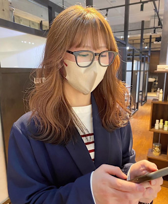 オレンジベージュ