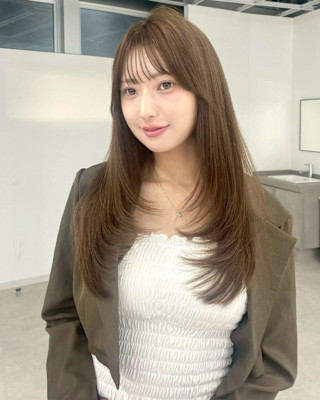 小顔カット　透明感カラー　くびれヘア　チョコレートブラウン