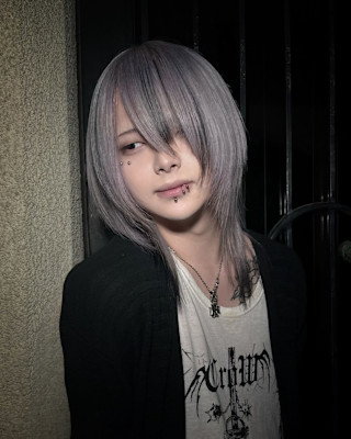 セクションカラー　ケアブリーチ　ブリーチカラー　原宿/表参道