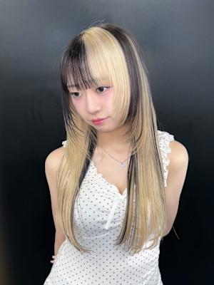 セクションカラー　ケアブリーチ　ブリーチカラー　原宿/表参道