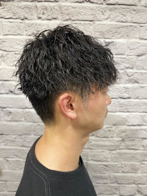 縦落ちツイスパ×ツーブロマッシュ