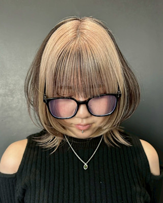 セクションカラー　ケアブリーチ　ブリーチカラー　表参道/原宿