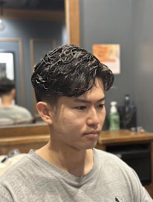 メンズ　ワンカールパーマ　ビジネス　七三