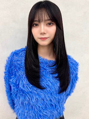 レイヤーカット×シルキーストレート