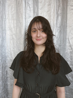 ステップボーンカットハイレイヤースタイル