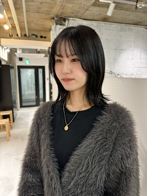 オリーブグレーオリーブグレージュ透明感カラーボブ