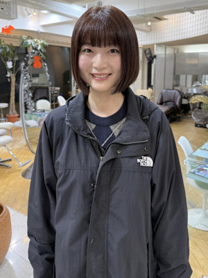 ボブ×ピンクベージュ