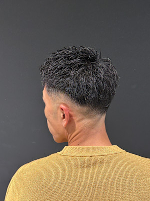 アップバングショート