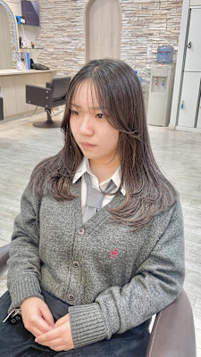 10代レイヤースタイル顔まわりレイヤー