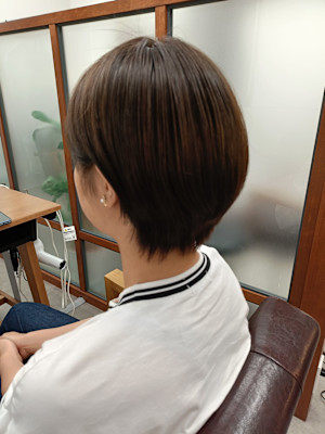 襟足すっきりショートボブ