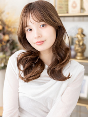 大人かわいい波巻きカールグラマラスロング　シルバーベージュ