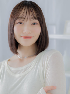 ダークブラウンシンプルストレートミニボブ　ヘイリーボブ