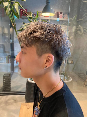 メンズアッシュパーマ【Lolonois中津】