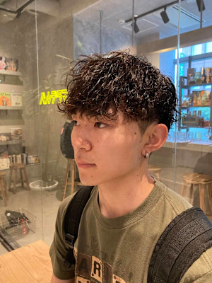 メンズカジュアルマッシュパーマ【Lolonois中津】