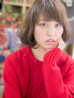 小顔前下がりミルクティアッシュミニボブ　ミニマルボブ
