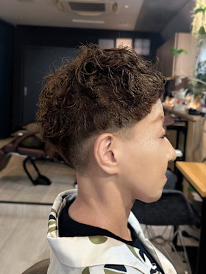 ツーブロック×無造作スパイラルパーマ