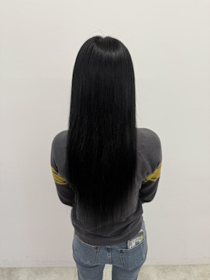 黒染めなしの黒髪ロング