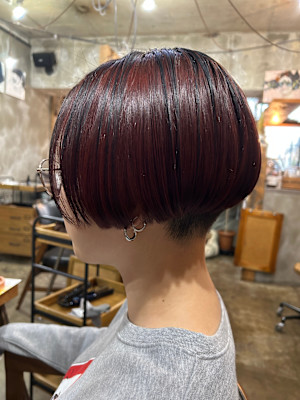 コンパクトショートボブ×ブラックアンブレラ